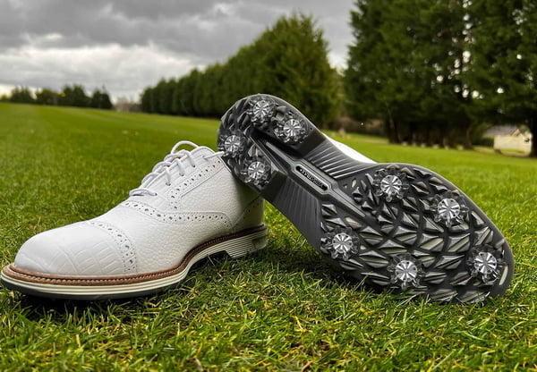 How To Choose The Right Golf Shoes Ensuring Comfort And Performance On The Green 8007